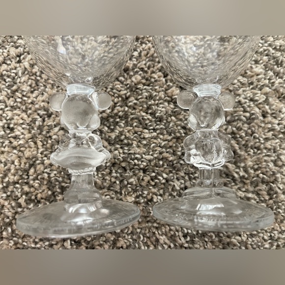 Walt Disney Company Mickey & Minnie Clear Stem Wine Glasses Set of 2 - Picture 3 of 4